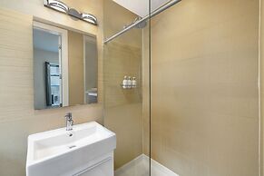 Hotel 27 by LuxUrban