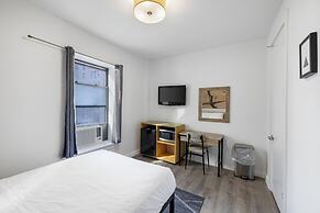 Hotel 27 by LuxUrban