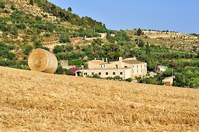 Kallikoros Country Resort & Spa