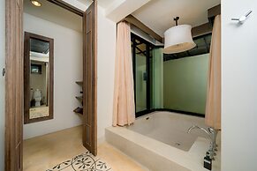 Bhu Nga Thani Resort & Villas Railay