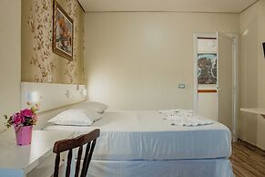 Charm Iguassu Suites Pousada