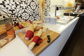Holiday Inn Genoa City by IHG