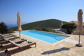 Urania Luxury Villas