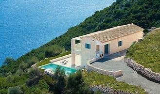 Urania Luxury Villas