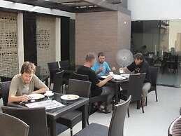 Hotel Chanchal Deluxe