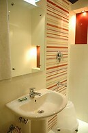 Hotel Chanchal Continental