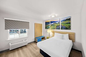 Days Inn & Suites by Wyndham Rochester Mayo Clinic South