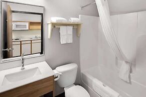 Days Inn & Suites by Wyndham Rochester Mayo Clinic South