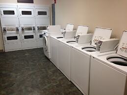 Days Inn & Suites by Wyndham Rochester Mayo Clinic South
