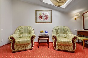 Assambleya Nikitskaya Hotel