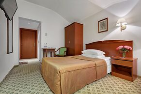 Assambleya Nikitskaya Hotel