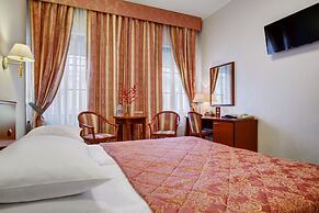 Assambleya Nikitskaya Hotel