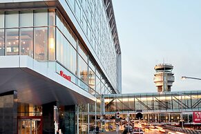 Montreal Airport Marriott In-Terminal Hotel