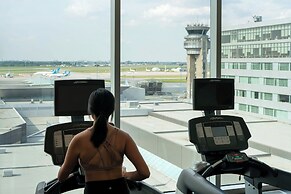 Montreal Airport Marriott In-Terminal Hotel