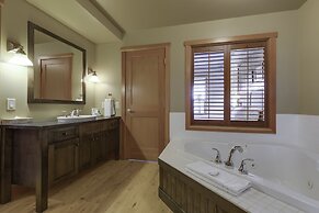 Predator Ridge Resort