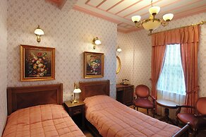 Darussaade Istanbul - Special Class