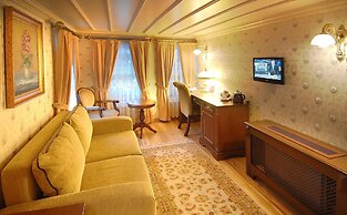 Darussaade Istanbul - Special Class