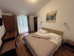 Hotel Vila Tina
