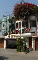 Casa Hotel Jockey Plaza Mall