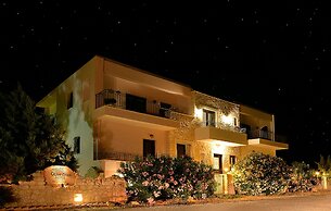 Sitia, GreeceOlive Coast Suites