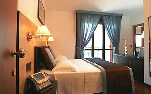 Air Hotel