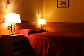 Air Hotel