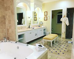 Pueblo Bonito Emerald Luxury Villas & Spa - All Inclusive