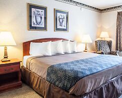 Rodeway Inn & Suites Milwaukee Airport