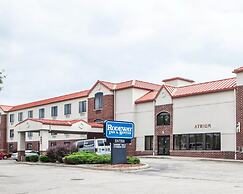 Rodeway Inn & Suites Milwaukee Airport