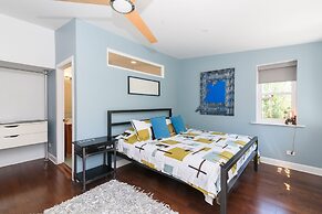 House 5863 - Chicago Bed and Breakfast