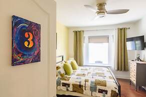 House 5863 - Chicago Bed and Breakfast