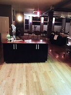 House 5863 - Chicago Bed and Breakfast