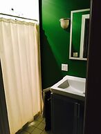 House 5863 - Chicago Bed and Breakfast