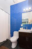 House 5863 - Chicago Bed and Breakfast