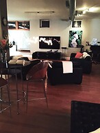 House 5863 - Chicago Bed and Breakfast