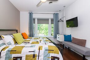 House 5863 - Chicago Bed and Breakfast