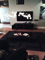 House 5863 - Chicago Bed and Breakfast