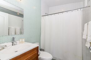 House 5863 - Chicago Bed and Breakfast