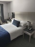 Dean Park Hotel