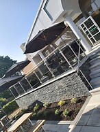 Dean Park Hotel