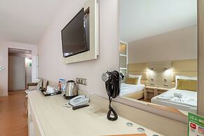 Aphrodite Beach Hotel