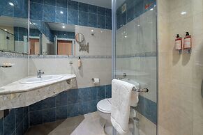 Aphrodite Beach Hotel