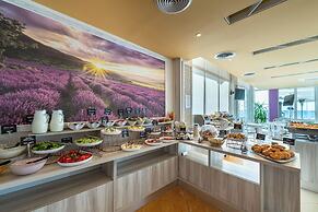 Aphrodite Beach Hotel