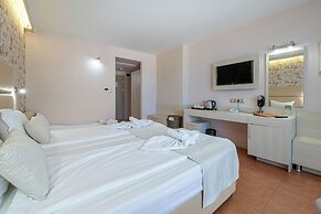 Aphrodite Beach Hotel