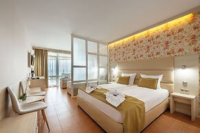 Aphrodite Beach Hotel