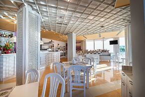 Aphrodite Beach Hotel