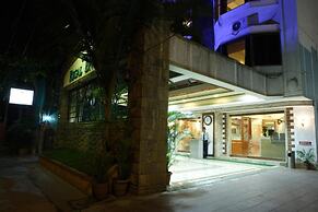 Hotel Regal Enclave