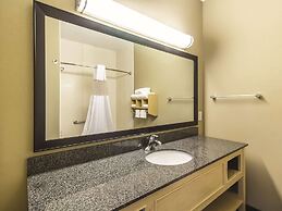 La Quinta Inn & Suites by Wyndham Fargo-Medical Center