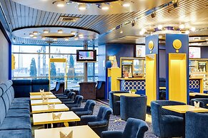 Vega Izmailovo Hotel