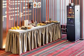 Vega Izmailovo Hotel